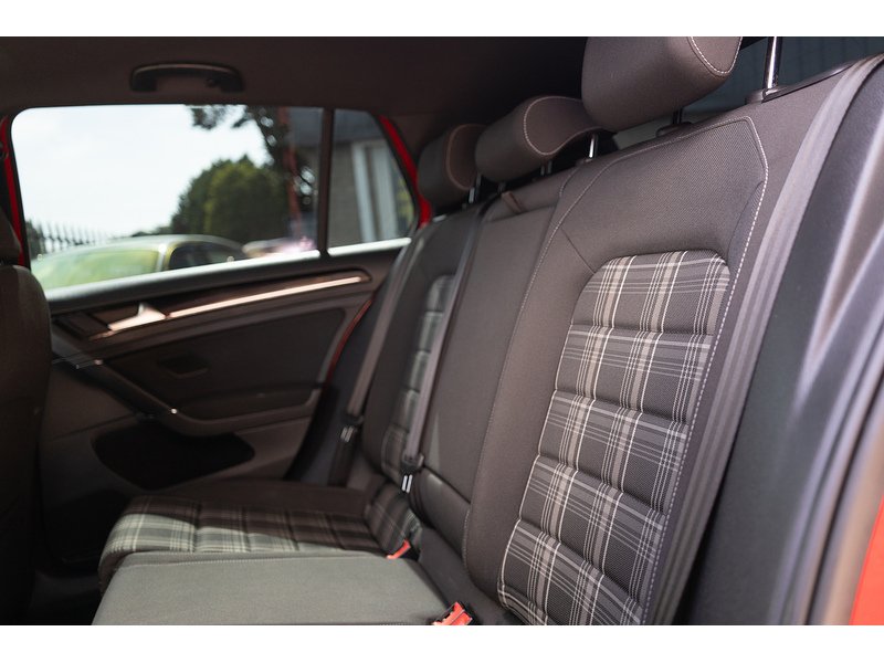Volkswagen 2.0 TDI BlueMotion Tech GTD Hatchback 5dr Diesel Manual Euro 6 (s/s) (184 ps)