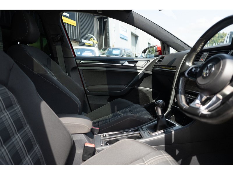 Volkswagen 2.0 TDI BlueMotion Tech GTD Hatchback 5dr Diesel Manual Euro 6 (s/s) (184 ps)