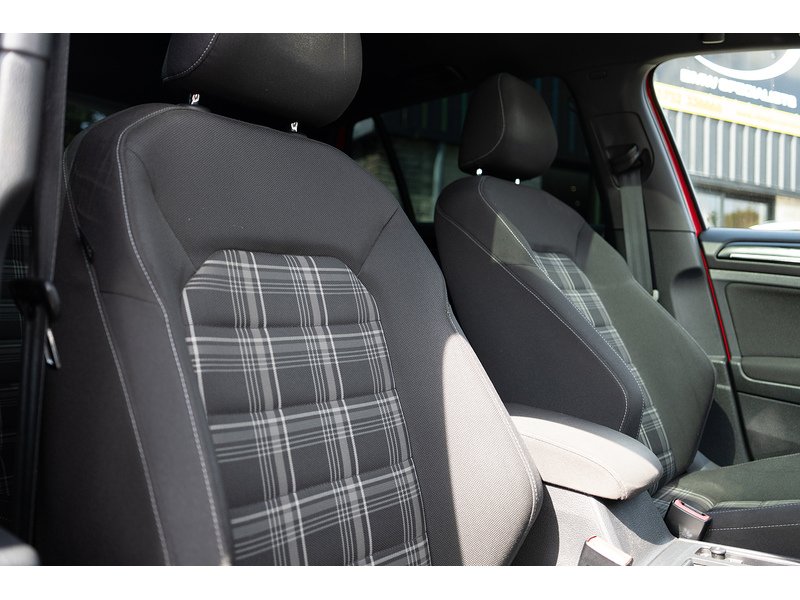 Volkswagen 2.0 TDI BlueMotion Tech GTD Hatchback 5dr Diesel Manual Euro 6 (s/s) (184 ps)