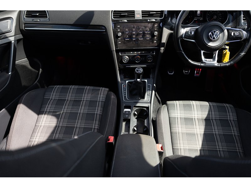 Volkswagen 2.0 TDI BlueMotion Tech GTD Hatchback 5dr Diesel Manual Euro 6 (s/s) (184 ps)