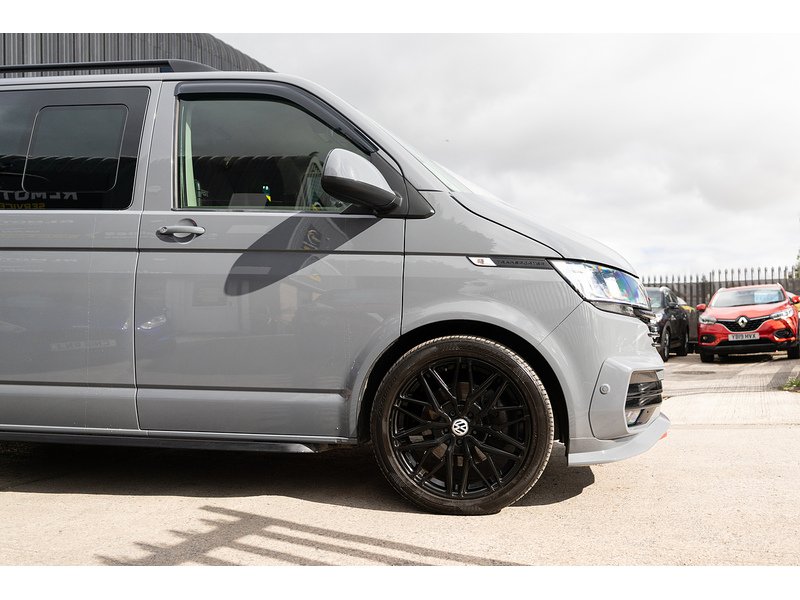 Volkswagen 2.0 TDI T32 Highline Kombi Double Cab 5dr Diesel DSG FWD SWB Euro 6 (s/s) (150 ps)