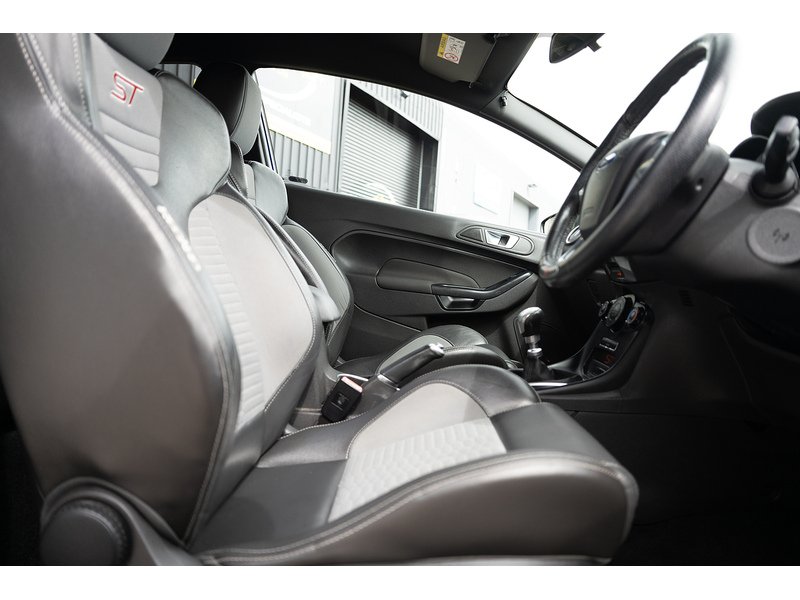 Ford 1.6T EcoBoost ST-2 Hatchback 3dr Petrol Manual Euro 6 (182 ps)