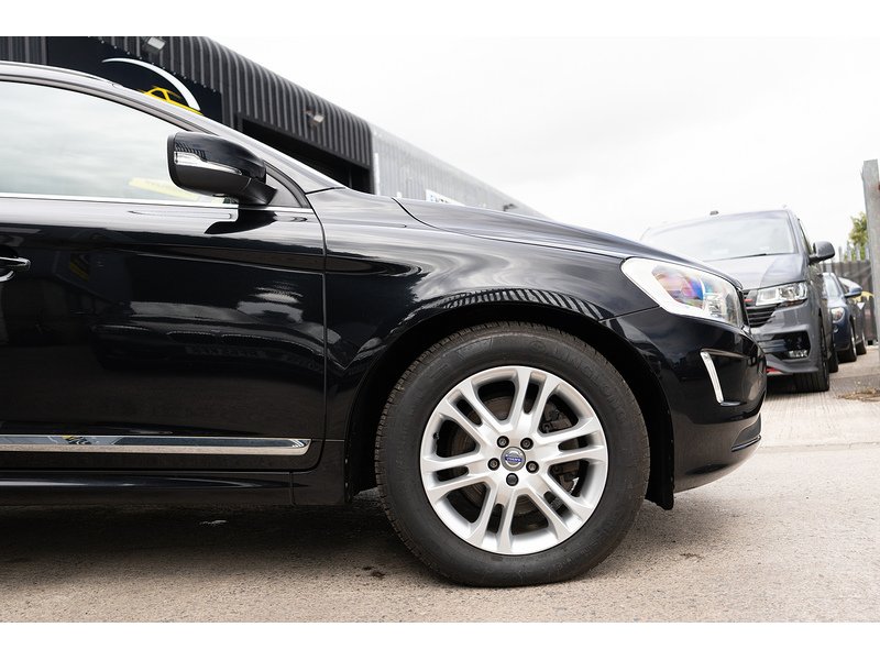 Volvo 2.0 D4 SE Lux Nav SUV 5dr Diesel Manual Euro 6 (s/s) (181 ps)