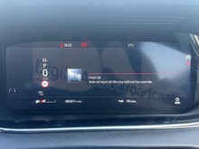 P200 MHEV R-Dynamic HSE SUV 2.0 Automatic Petrol
