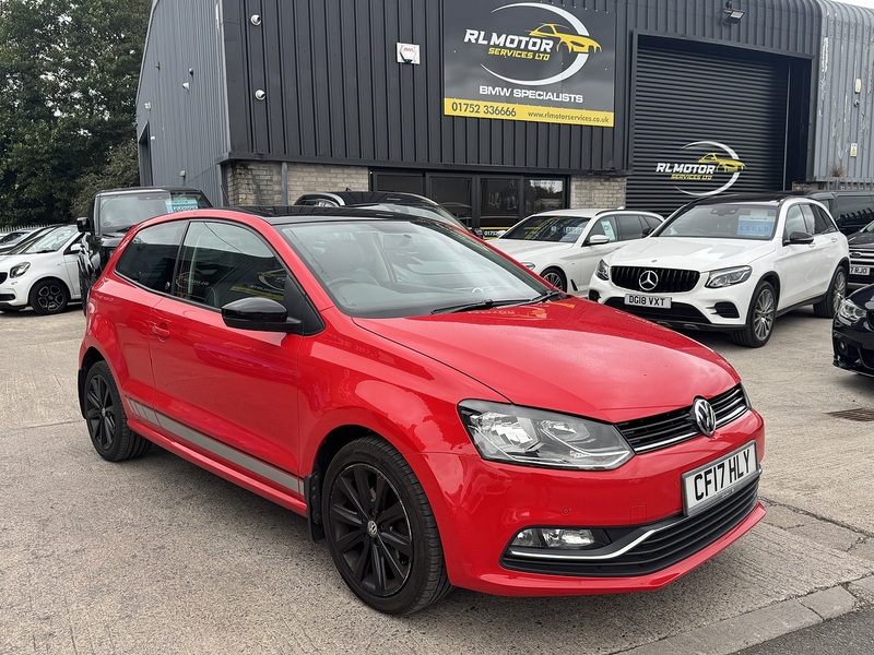 Volkswagen 1.0 BlueMotion Tech beats Hatchback 3dr Petrol Manual Euro 6 (s/s) (75 ps)