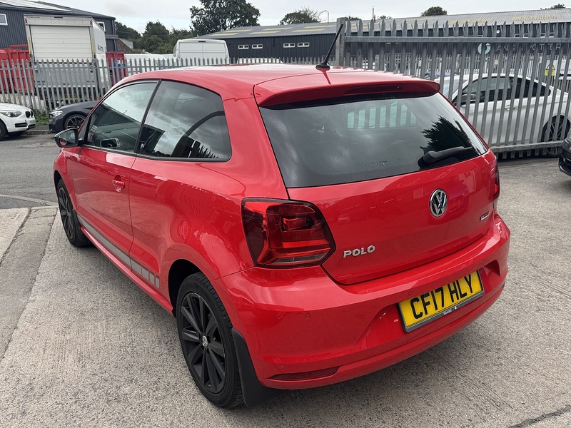 Volkswagen 1.0 BlueMotion Tech beats Hatchback 3dr Petrol Manual Euro 6 (s/s) (75 ps)