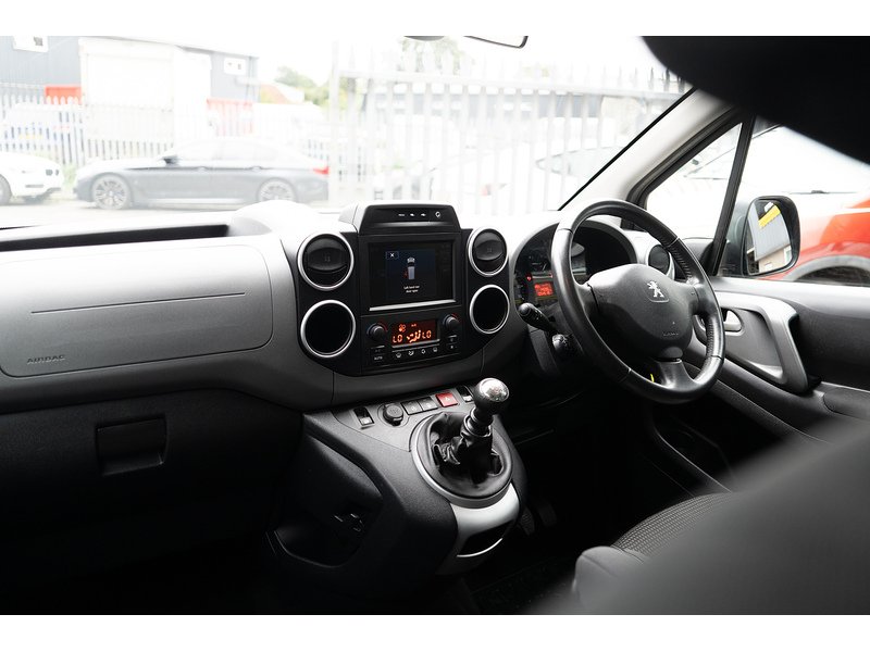 Peugeot 1.6 BlueHDi Outdoor MPV 5dr Diesel Manual Euro 6 (s/s) (120 ps)