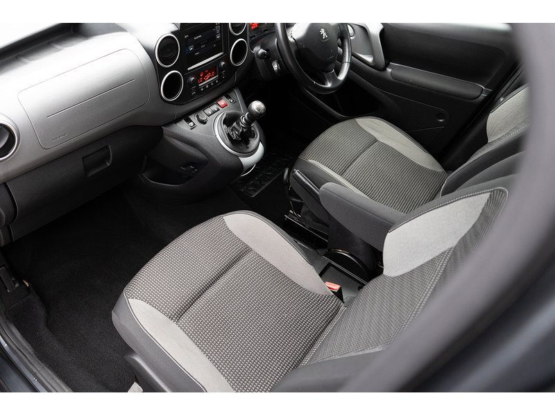 Peugeot 1.6 BlueHDi Outdoor MPV 5dr Diesel Manual Euro 6 (s/s) (120 ps)