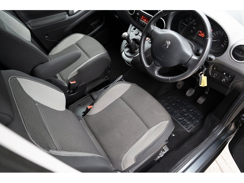Peugeot 1.6 BlueHDi Outdoor MPV 5dr Diesel Manual Euro 6 (s/s) (120 ps)