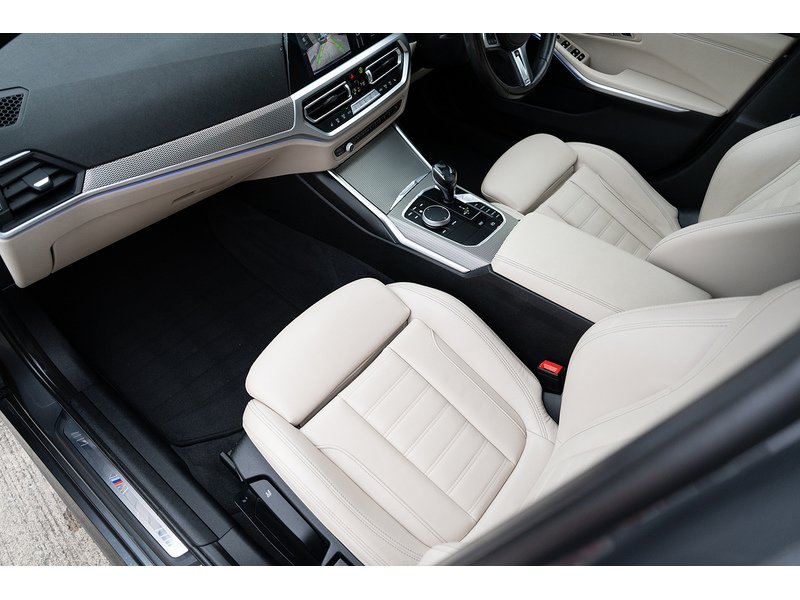 BMW 2.0 318d MHT M Sport Saloon 4dr Diesel Hybrid Auto Euro 6 (s/s) (150 ps)