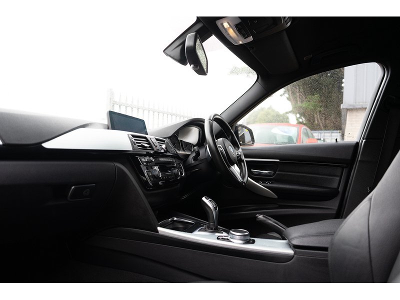 BMW 3.0 335d M Sport Saloon 4dr Diesel Auto xDrive Euro 6 (s/s) (313 ps)