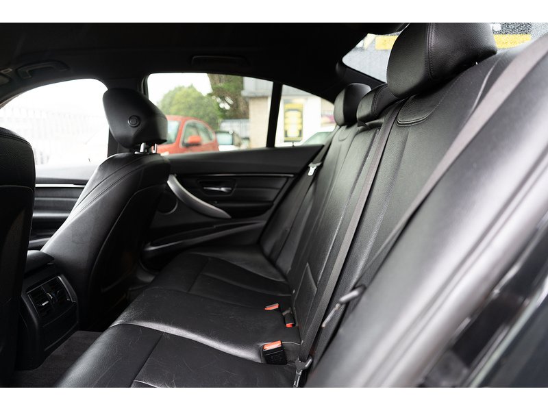 BMW 3.0 335d M Sport Saloon 4dr Diesel Auto xDrive Euro 6 (s/s) (313 ps)