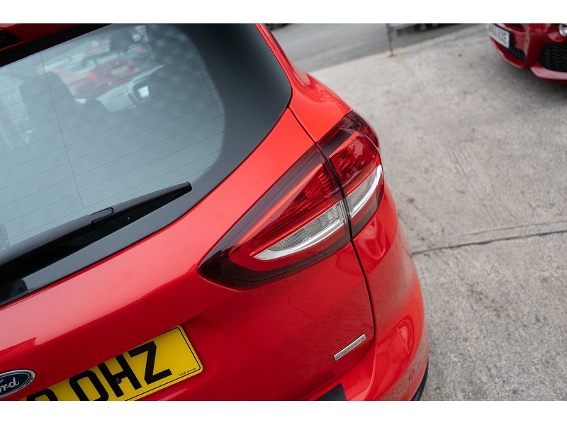 Ford 1.0T EcoBoost Zetec MPV 5dr Petrol Manual Euro 6 (s/s) (100 ps)