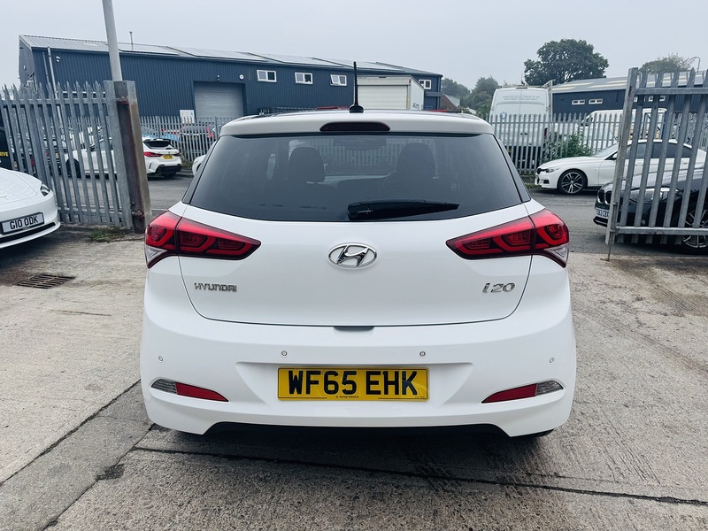 Hyundai 1.4 CRDi Premium SE Hatchback 5dr Diesel Manual Euro 6 (90 ps)