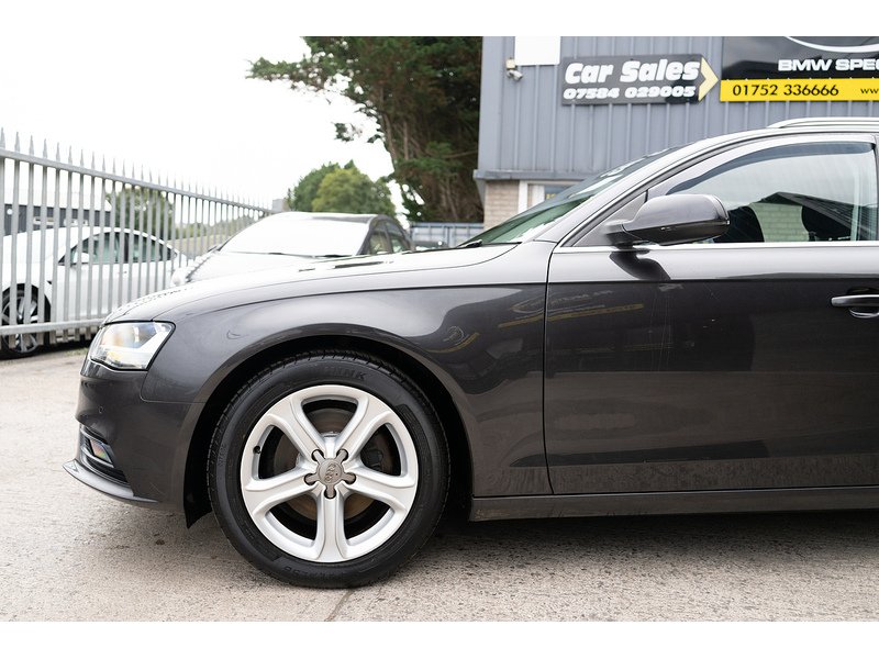 Audi 2.0 TDIe SE Technik Estate 5dr Diesel Manual Euro 5 (s/s) (136 ps)
