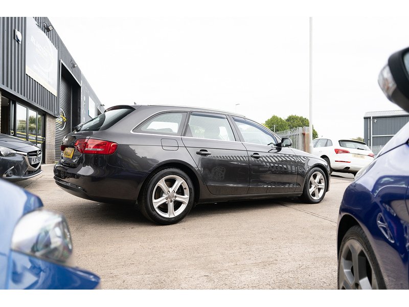 Audi 2.0 TDIe SE Technik Estate 5dr Diesel Manual Euro 5 (s/s) (136 ps)