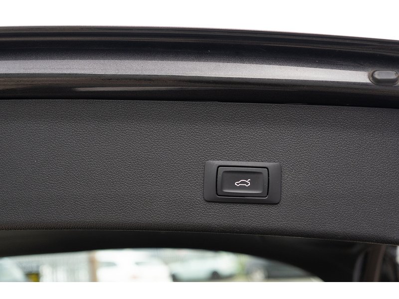 Audi 2.0 TDIe SE Technik Estate 5dr Diesel Manual Euro 5 (s/s) (136 ps)