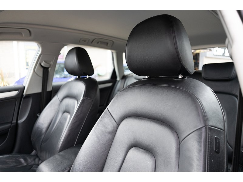 Audi 2.0 TDIe SE Technik Estate 5dr Diesel Manual Euro 5 (s/s) (136 ps)