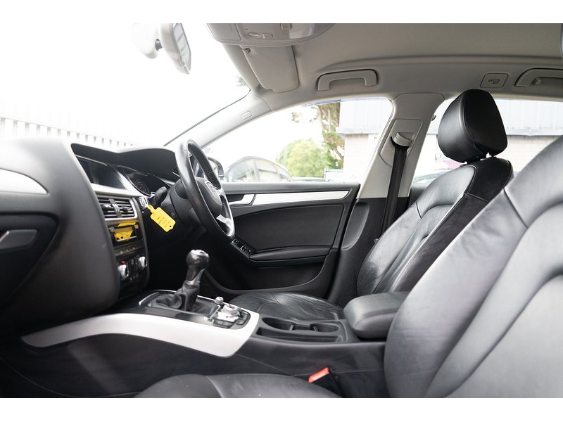 Audi 2.0 TDIe SE Technik Estate 5dr Diesel Manual Euro 5 (s/s) (136 ps)