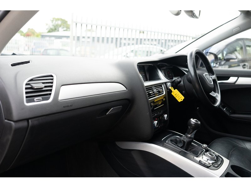 Audi 2.0 TDIe SE Technik Estate 5dr Diesel Manual Euro 5 (s/s) (136 ps)