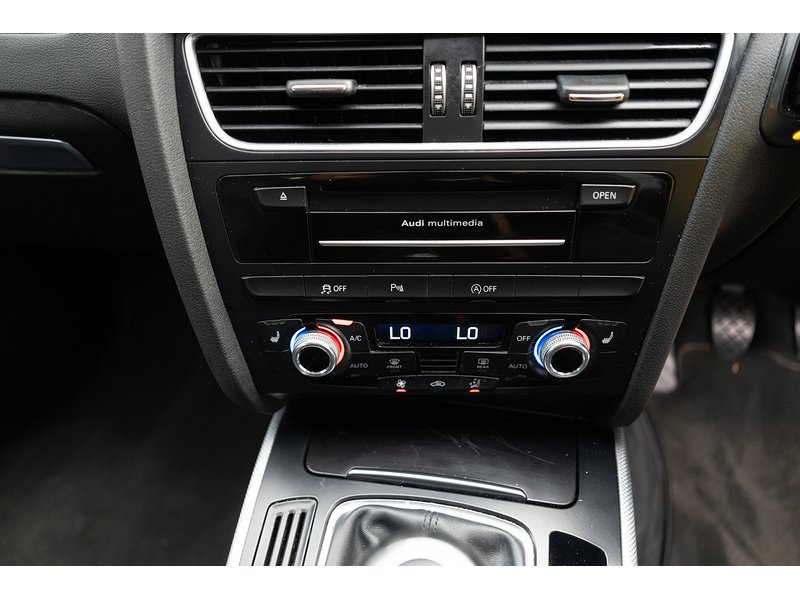 Audi 2.0 TDIe SE Technik Estate 5dr Diesel Manual Euro 5 (s/s) (136 ps)