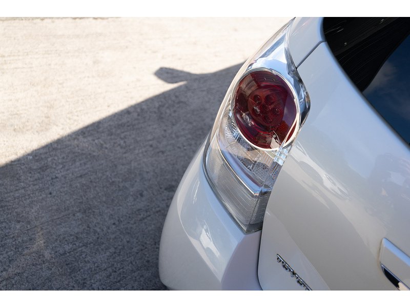 Toyota 1.6 V-Matic Icon MPV 5dr Petrol Manual Euro 5 Euro 5 (132 ps)