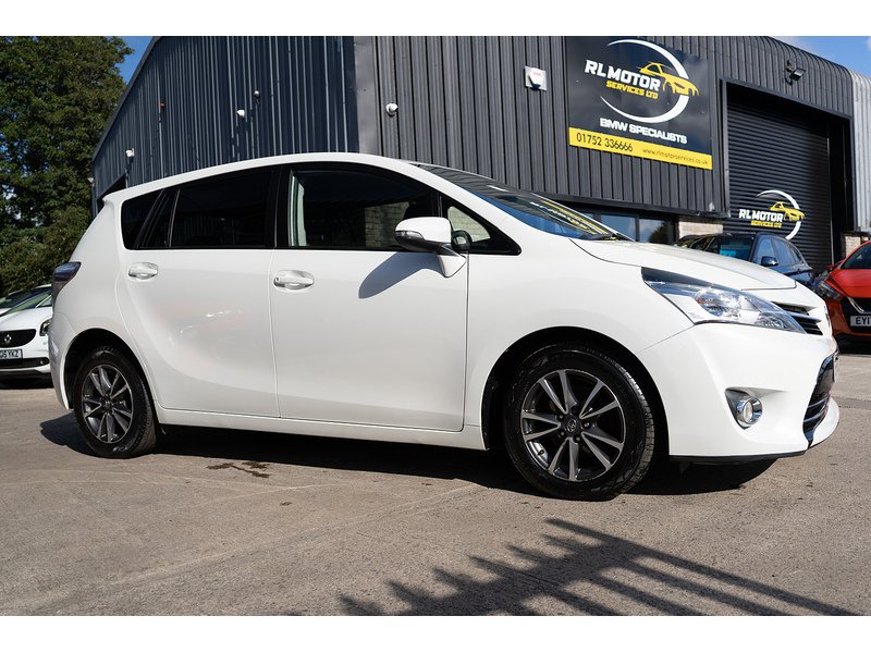 Toyota 1.6 V-Matic Icon MPV 5dr Petrol Manual Euro 5 Euro 5 (132 ps)