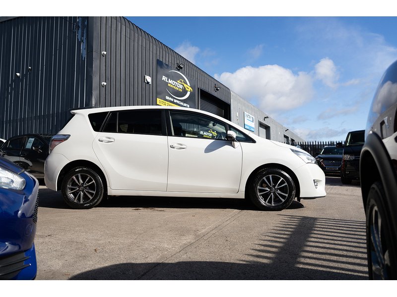 Toyota 1.6 V-Matic Icon MPV 5dr Petrol Manual Euro 5 Euro 5 (132 ps)