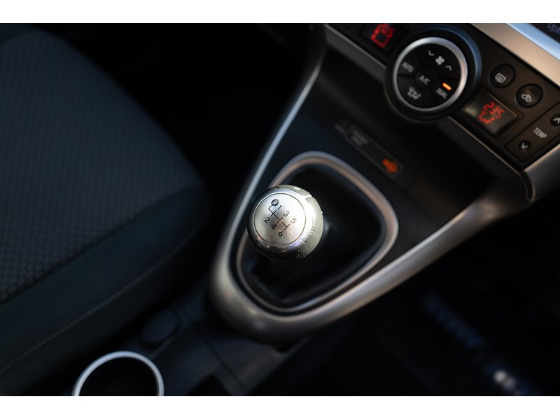 Toyota 1.6 V-Matic Icon MPV 5dr Petrol Manual Euro 5 Euro 5 (132 ps)