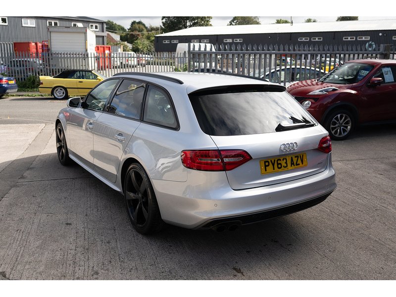 Audi 2.0 TDI Black Edition Estate 5dr Diesel Manual quattro Euro 5 (s/s) (177 ps)