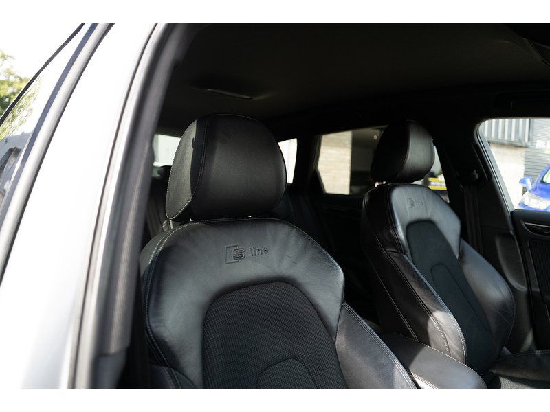 Audi 2.0 TDI Black Edition Estate 5dr Diesel Manual quattro Euro 5 (s/s) (177 ps)