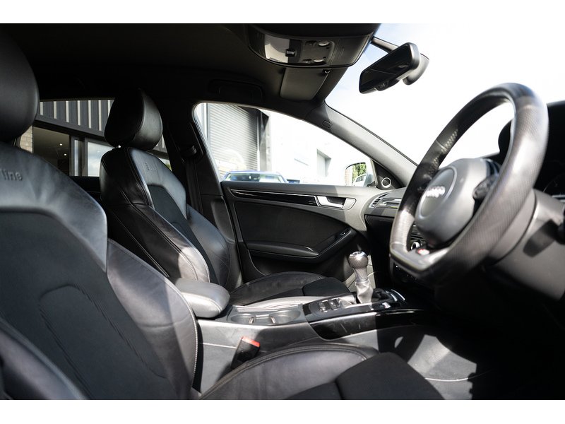 Audi 2.0 TDI Black Edition Estate 5dr Diesel Manual quattro Euro 5 (s/s) (177 ps)