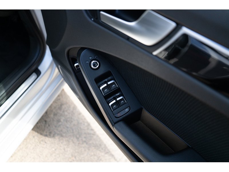 Audi 2.0 TDI Black Edition Estate 5dr Diesel Manual quattro Euro 5 (s/s) (177 ps)