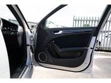 2.0 TDI Black Edition Estate 5dr Diesel Manual quattro Euro 5 (s/s) (177 ps)