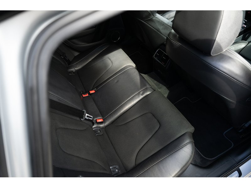 Audi 2.0 TDI Black Edition Estate 5dr Diesel Manual quattro Euro 5 (s/s) (177 ps)
