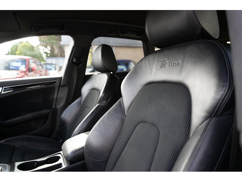 Audi 2.0 TDI Black Edition Estate 5dr Diesel Manual quattro Euro 5 (s/s) (177 ps)