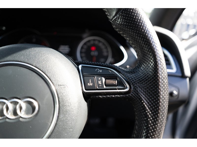 Audi 2.0 TDI Black Edition Estate 5dr Diesel Manual quattro Euro 5 (s/s) (177 ps)