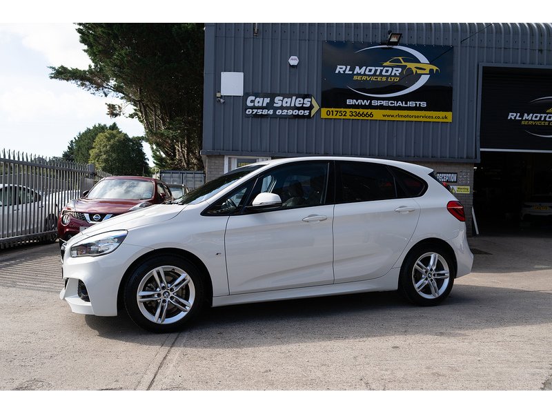 BMW 218D Luxury Active Tourer Hatchback 2.0 Automatic Diesel