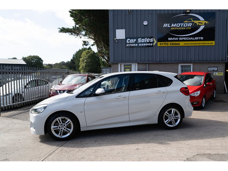 BMW 218D Luxury Active Tourer Hatchback 2.0 Automatic Diesel