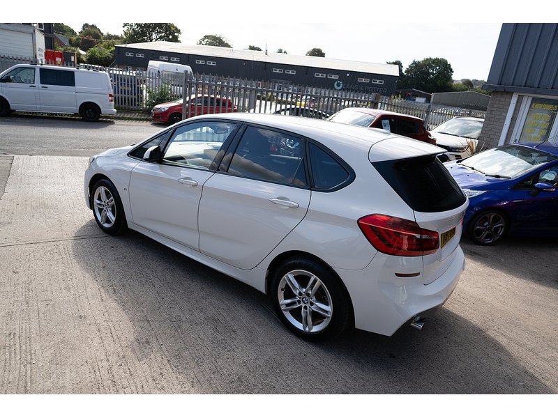 BMW 218D Luxury Active Tourer Hatchback 2.0 Automatic Diesel