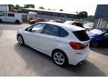 218D Luxury Active Tourer Hatchback 2.0 Automatic Diesel