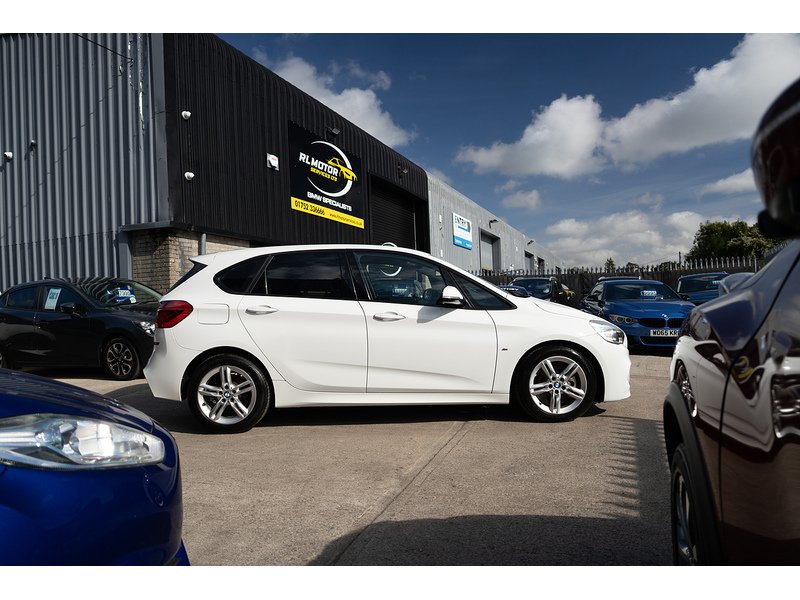 BMW 218D Luxury Active Tourer Hatchback 2.0 Automatic Diesel