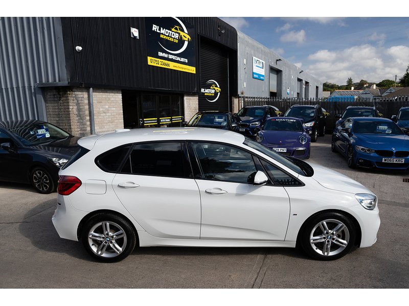 BMW 218D Luxury Active Tourer Hatchback 2.0 Automatic Diesel