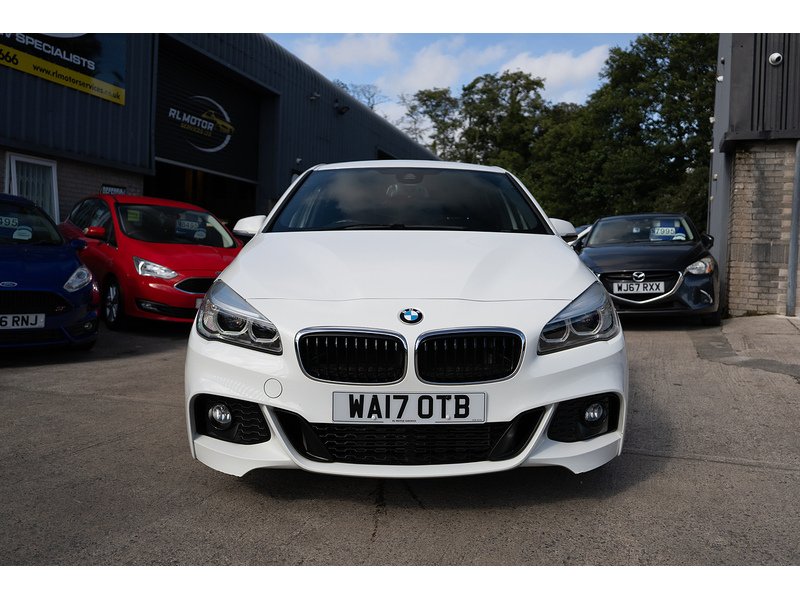 BMW 218D Luxury Active Tourer Hatchback 2.0 Automatic Diesel
