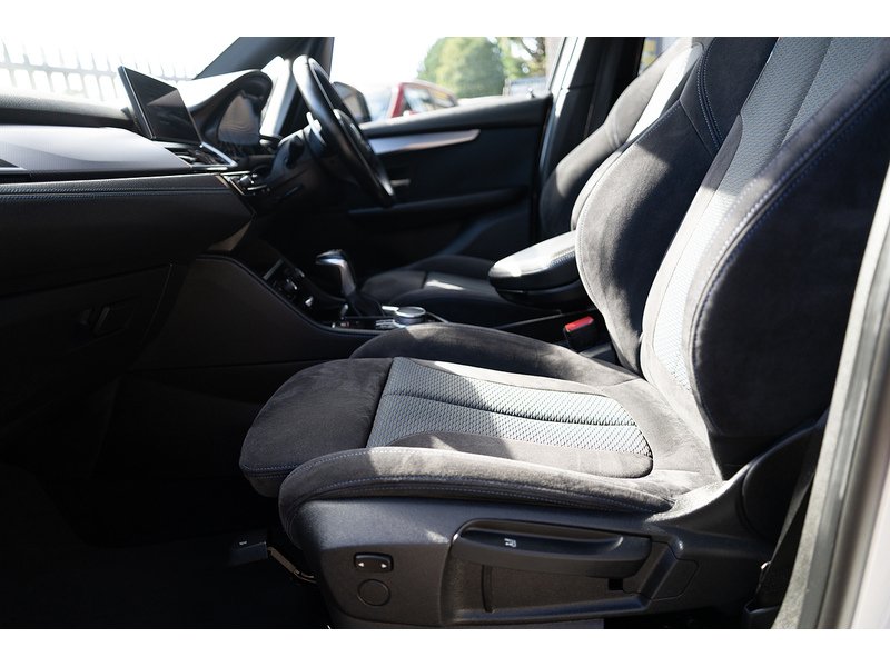 BMW 218D Luxury Active Tourer Hatchback 2.0 Automatic Diesel