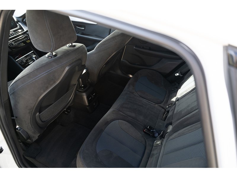 BMW 218D Luxury Active Tourer Hatchback 2.0 Automatic Diesel