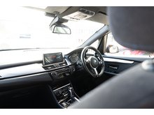 218D Luxury Active Tourer Hatchback 2.0 Automatic Diesel