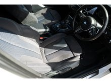 218D Luxury Active Tourer Hatchback 2.0 Automatic Diesel