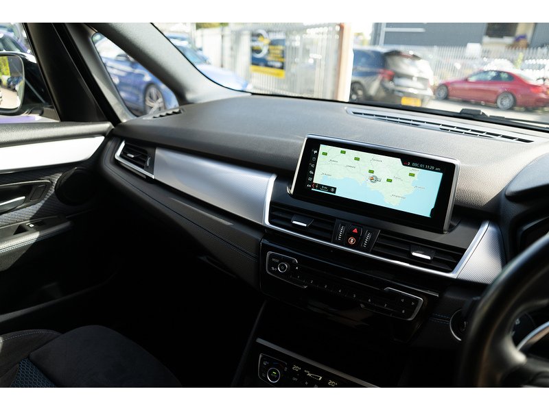 BMW 218D Luxury Active Tourer Hatchback 2.0 Automatic Diesel
