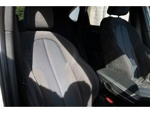 218D Luxury Active Tourer Hatchback 2.0 Automatic Diesel